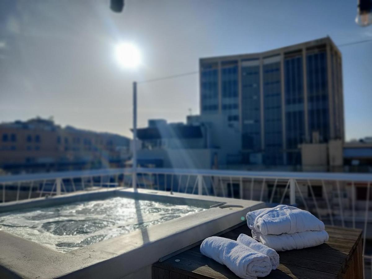 Unique Solar Penthouse With Jacuzzi And Sauna In Central Athen Eksteriør bilde